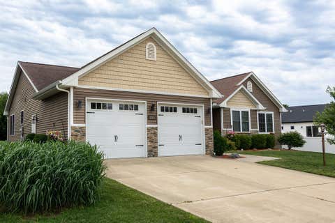 Tiny photo for 2303 Slade Lane, Mahomet, IL 61853 (MLS # 12677664)