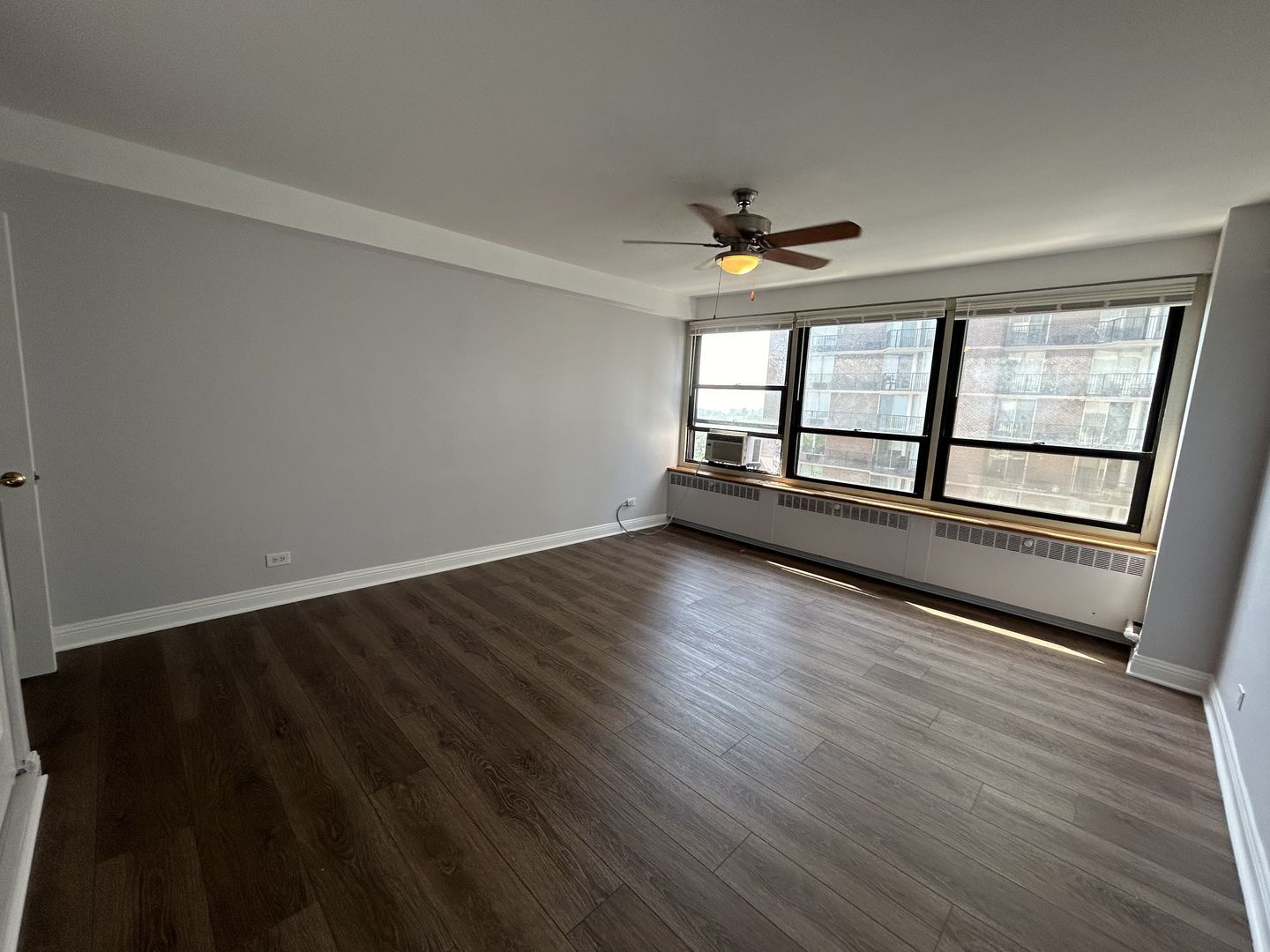 4180 N Marine Drive 1105