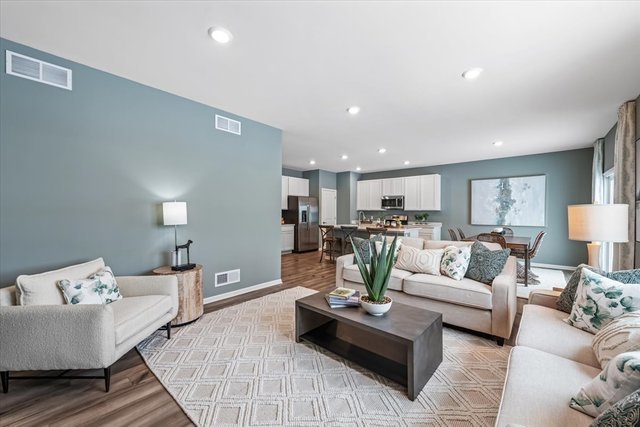 7608 Honeysuckle Lane