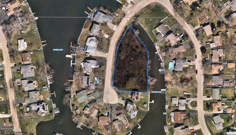 33211 N Island Avenue Grayslake IL 60030