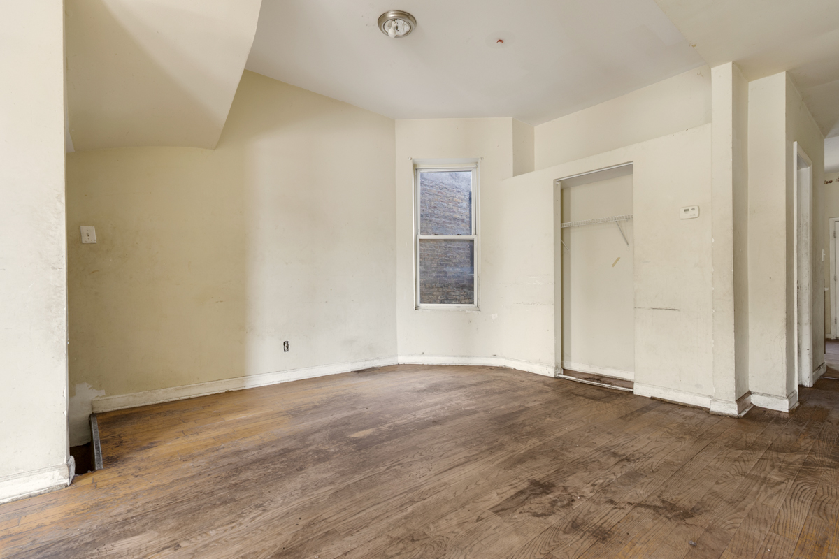 1141 S Saint Louis Avenue