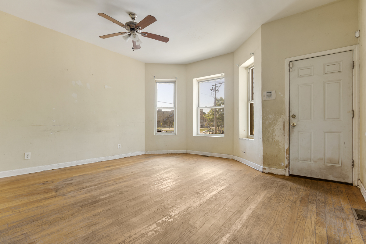 1141 S Saint Louis Avenue