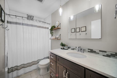 Tiny photo for 130 S Milton Avenue, Glen Ellyn, IL 60137 (MLS # 12764774)