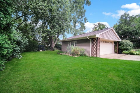 Tiny photo for 130 S Milton Avenue, Glen Ellyn, IL 60137 (MLS # 12764774)