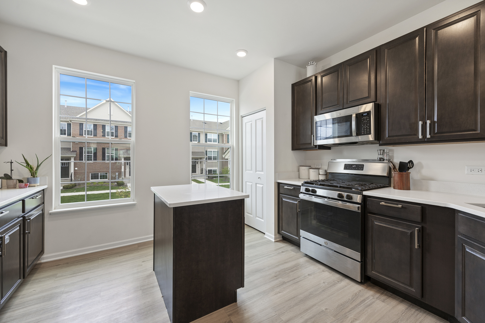 181 Lakeshore Drive