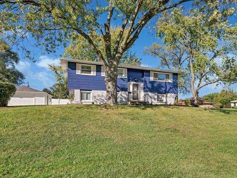 Photo of 18900 Loras Lane, Country Club Hills, IL 60478 (MLS # 12499860) Photo of 18900 Loras Lane, Country Club Hills, IL 60478 (MLS # 12499860)