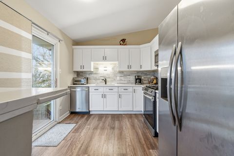 Tiny photo for 7654 W Moorefield Drive, Frankfort, IL 60423 (MLS # 12633024)