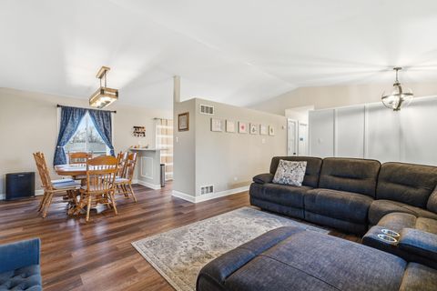 Tiny photo for 7654 W Moorefield Drive, Frankfort, IL 60423 (MLS # 12633024)