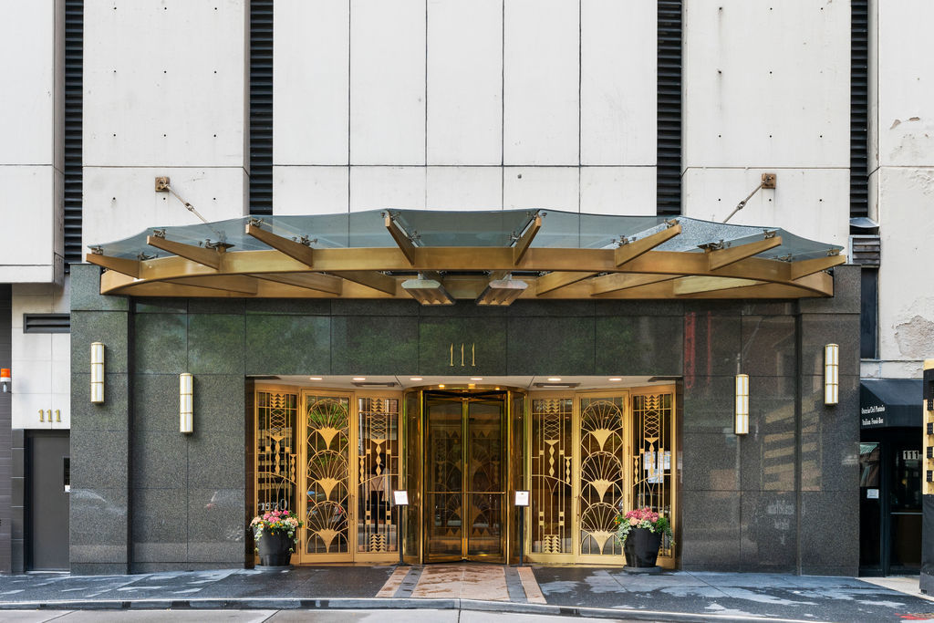 111 E Chestnut Street 38A