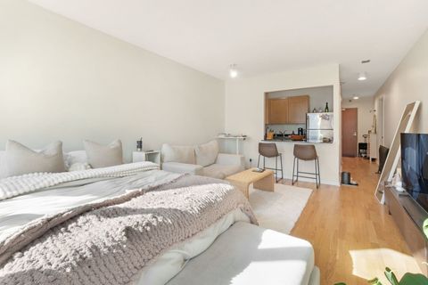 Tiny photo for 400 N La Salle Drive #1403, Chicago, IL 60654 (MLS # 12583620)