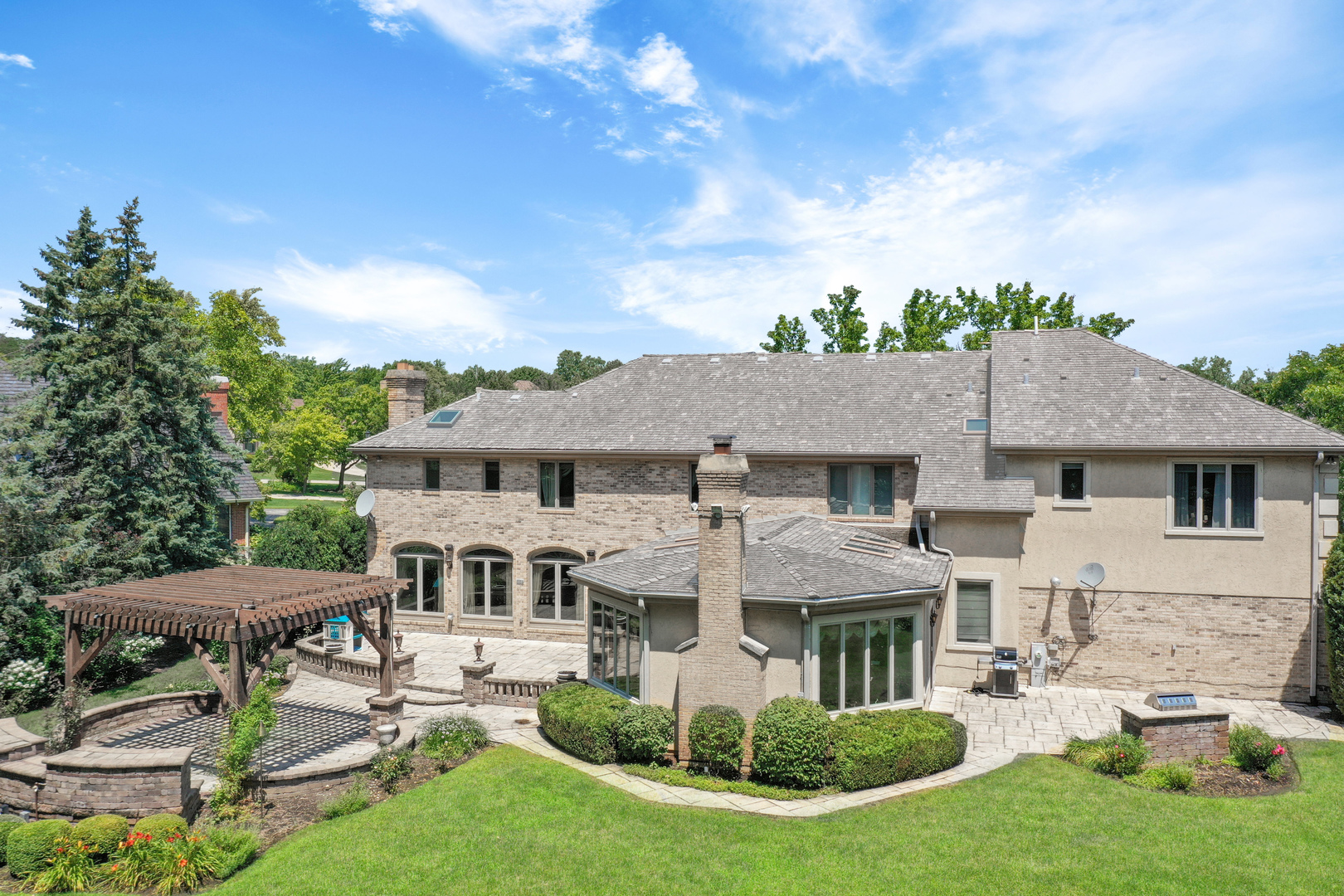 6447 Manor Drive