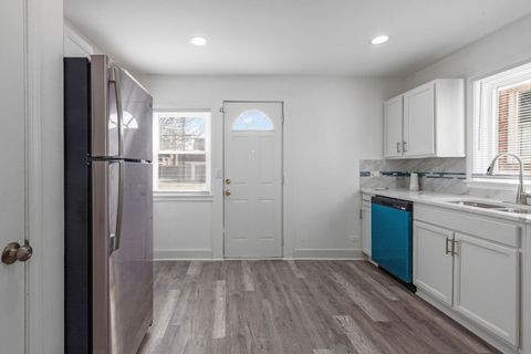 Tiny photo for 519 Bellwood Avenue, Bellwood, IL 60104 (MLS # 12601645)