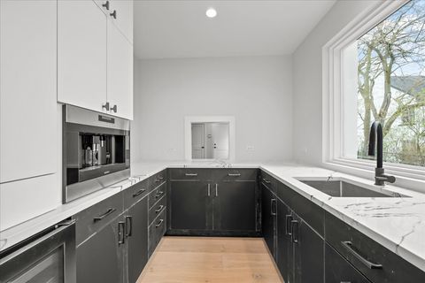 Tiny photo for 22 Lakeview Terrace, Highland Park, IL 60035 (MLS # 12481895)