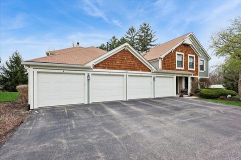 Tiny photo for 1675 Grosvenor Circle #C, Wheaton, IL 60189 (MLS # 12600133)