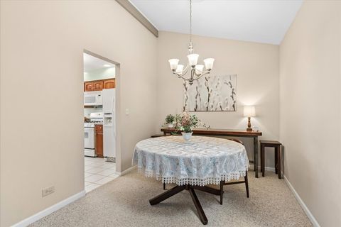 Tiny photo for 1675 Grosvenor Circle #C, Wheaton, IL 60189 (MLS # 12600133)