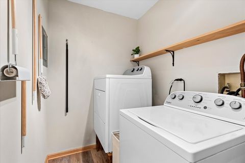 Tiny photo for 1675 Grosvenor Circle #C, Wheaton, IL 60189 (MLS # 12600133)