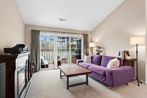 Tiny photo for 1675 Grosvenor Circle #C, Wheaton, IL 60189 (MLS # 12600133)