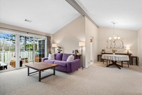 Tiny photo for 1675 Grosvenor Circle #C, Wheaton, IL 60189 (MLS # 12600133)