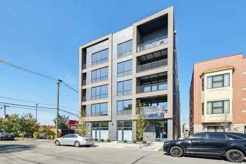 Photo of 2342 W Adams Street #406, Chicago, IL 60612 (MLS # 12748292)