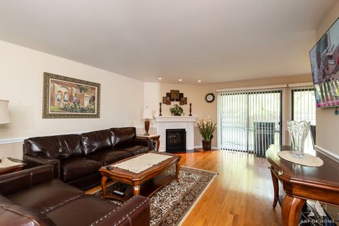 Tiny photo for 2950 NORTHAMPTON Drive #B1, Rolling Meadows, IL 60008 (MLS # 12473024)