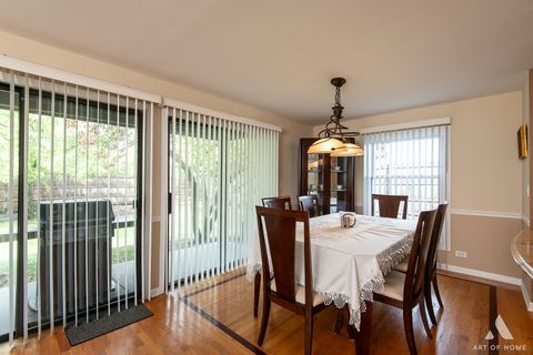 Tiny photo for 2950 NORTHAMPTON Drive #B1, Rolling Meadows, IL 60008 (MLS # 12473024)