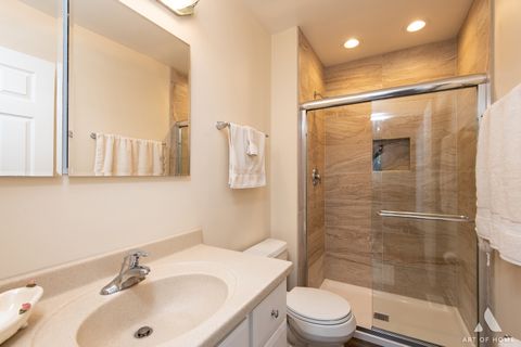 Tiny photo for 2950 NORTHAMPTON Drive #B1, Rolling Meadows, IL 60008 (MLS # 12473024)