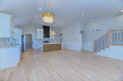 Tiny photo for 6519 W 82nd Street, Burbank, IL 60459 (MLS # 12682375)