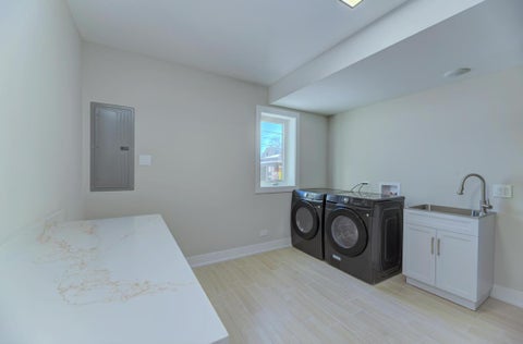 Tiny photo for 6519 W 82nd Street, Burbank, IL 60459 (MLS # 12682375)