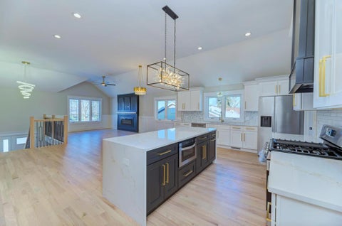 Tiny photo for 6519 W 82nd Street, Burbank, IL 60459 (MLS # 12682375)