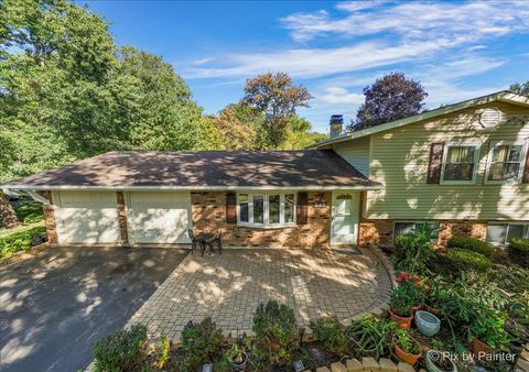 Tiny photo for 849 Hemlock Drive, Sleepy Hollow, IL 60118 (MLS # 12479415)