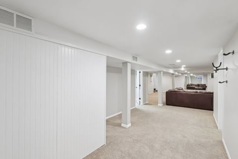 Tiny photo for 6803 N KEELER Avenue, Lincolnwood, IL 60712 (MLS # 12610683)