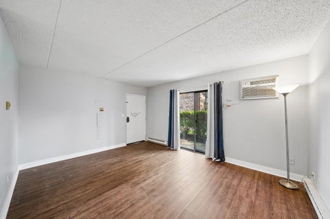Tiny photo for 230 Klein Creek Court #1A, Carol Stream, IL 60188 (MLS # 12790401)