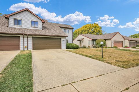 Tiny photo for 423 Clearwater Drive #423, Champaign, IL 61822 (MLS # 12484462)