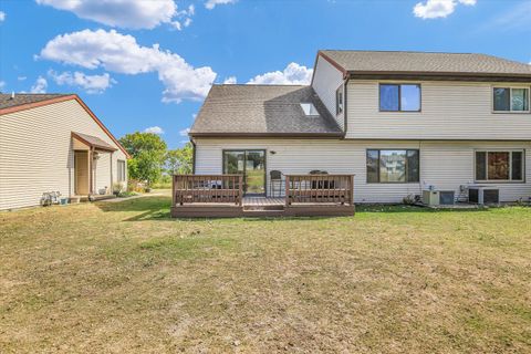 Tiny photo for 423 Clearwater Drive #423, Champaign, IL 61822 (MLS # 12484462)