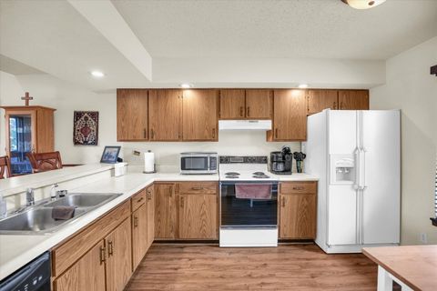 Tiny photo for 423 Clearwater Drive #423, Champaign, IL 61822 (MLS # 12484462)