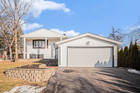 521 Pawnee Drive Lake In The Hills IL 60156