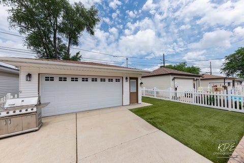 Tiny photo for 3416 W 115th Place, Chicago, IL 60655 (MLS # 12713469)