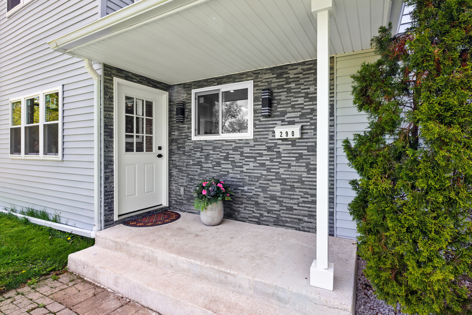 290 E Norman Lane