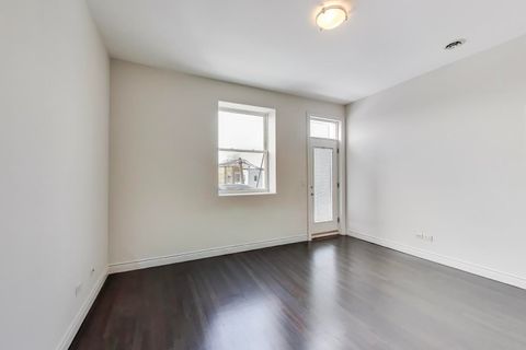 Tiny photo for 6318 S Greenwood Avenue #3, Chicago, IL 60637 (MLS # 12552617)