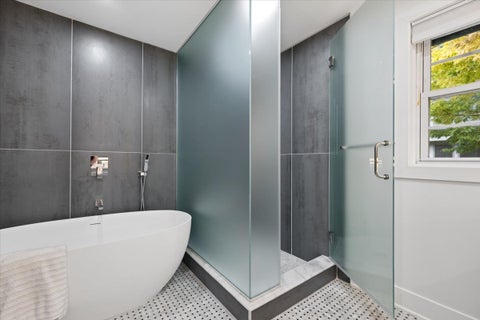 Tiny photo for 500 Linden Avenue, Oak Park, IL 60302 (MLS # 12781353)