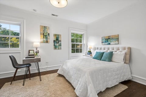 Tiny photo for 500 Linden Avenue, Oak Park, IL 60302 (MLS # 12781353)
