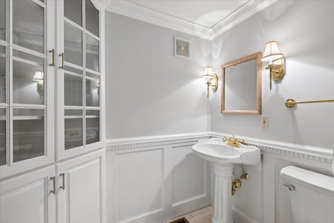Tiny photo for 500 Linden Avenue, Oak Park, IL 60302 (MLS # 12781353)