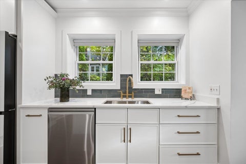 Tiny photo for 500 Linden Avenue, Oak Park, IL 60302 (MLS # 12781353)