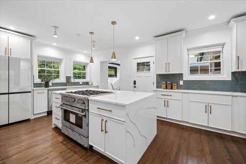 Tiny photo for 500 Linden Avenue, Oak Park, IL 60302 (MLS # 12781353)