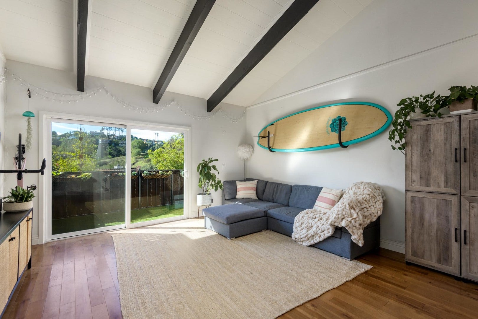 856 Highland Drive 4