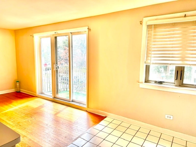 1244 W BYRON Street 2