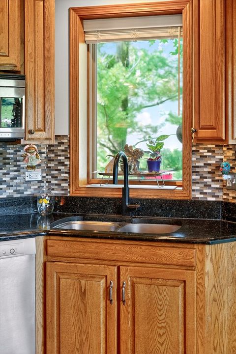 Tiny photo for 4 Bernay Court, Cary, IL 60013 (MLS # 12347841)