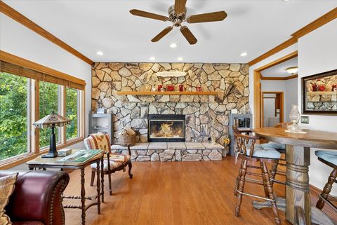 Tiny photo for 4 Bernay Court, Cary, IL 60013 (MLS # 12347841)