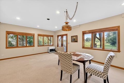 Tiny photo for 4 Bernay Court, Cary, IL 60013 (MLS # 12347841)