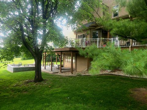 Tiny photo for 4 Bernay Court, Cary, IL 60013 (MLS # 12347841)